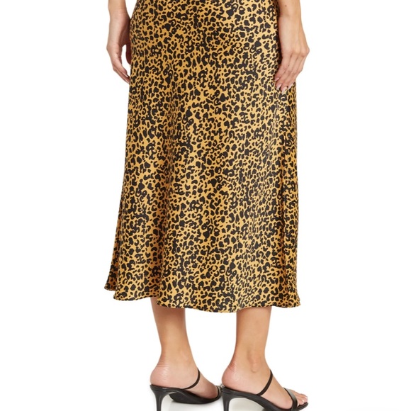 MIDI length wayf skirt - Picture 2 of 8